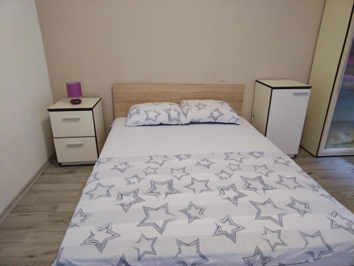 Cosy Central Apartment Varna Exterior photo